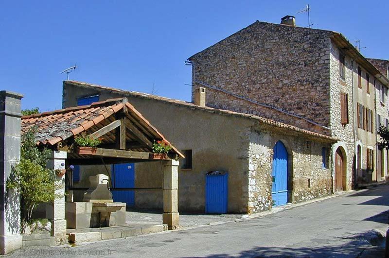 Maison De Village Centre Holiday home Quinson